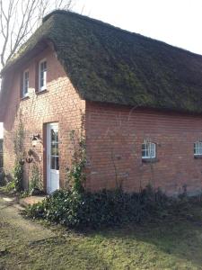 Hoone, kus puhkemaja asub