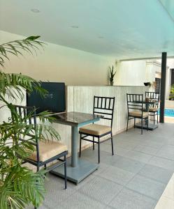 Sundlaugin á Hotel Gulmohar eða í nágrenninu