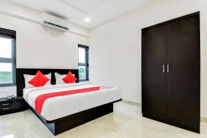 Gallery image of Hotel O V&s Hotel in Pimpalgaon +27 photos