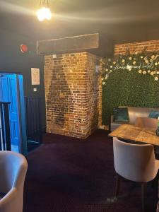 Imagen de la galería de The Limes Bar and Hotel, en Needham Market