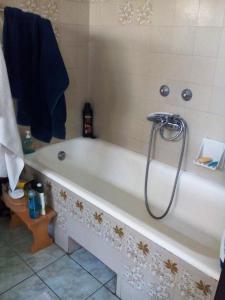 Kylpyhuone majoituspaikassa Budakeszi magánszállás