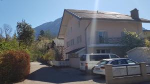 Nespecifikovaný výhled na hory nebo výhled na hory při pohledu z apartmánu
