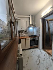Nhà bếp/bếp nhỏ tại 3-Room Delta Modern Residence +7 ảnh