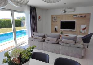 Bazén v ubytování Luxury Villa Sheley with private heated pool-Split nebo v jeho okolí
