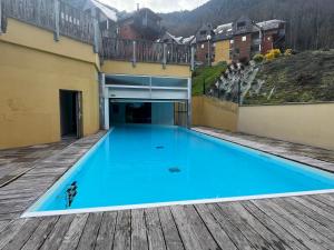 Swimmingpoolen hos eller tæt på Appartement 2-4 personnes avec 1 chambre - Résidence les 100 lacs à Cauterets avec balcon et piscine chauffée