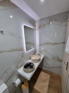 A bathroom at Olive Grove View