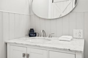 Φωτογραφία από το άλμπουμ του Near Ithaca!Hot Tub! LRG Home!Sleeps 14! Dogs ok! σε Newfield +47 φωτογραφίες