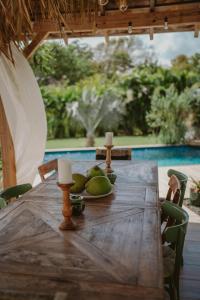 Villa Manika vue merの敷地内または近くにあるプール