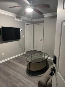 TV a/nebo společenská místnost v ubytování A Apartment for You + 4 fotografie