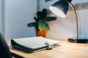 Φωτογραφία από το άλμπουμ του Affordable New Build at SoCO Eateries, King Bed, Rain Shower, Big Fenced Yard στο Ώστιν