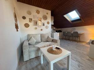 Posezení v ubytování BOHO Apartment Skye