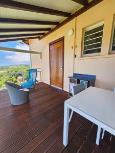 Μπαλκόνι ή βεράντα στο Appartement Emeraude vue sur mer et montagne +14 φωτογραφίες