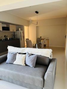 Una cocina o kitchenette en Valley Suites Apartamentos Premium con Cochera, Gimnasio y Piscina