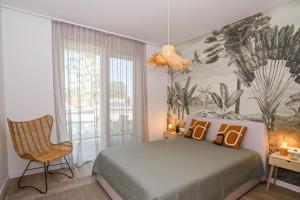 Katil atau katil-katil dalam bilik di Platán Relax Apartman with lakeview +7 gambar