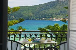 Fotografie z fotogalerie ubytování Hotel Athina v destinaci Karavomylos