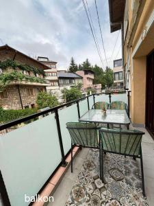 En balkon eller terrasse på Villa Heritage - Old Town - PRIVATE GARAGE