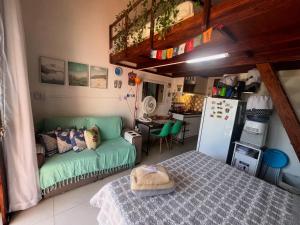 Nhà bếp/bếp nhỏ tại Bangalô térreo, com quintal e piscina privativos