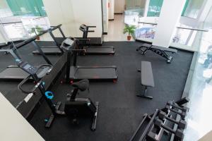 Fitness centrum a/nebo fitness zařízení v ubytování Metro Hotel Bukit Bintang