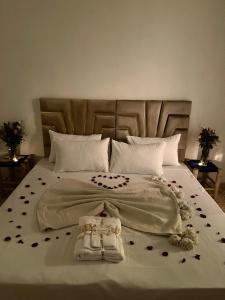 Łóżko lub łóżka w pokoju w obiekcie Red Vibes Hostel Marrakech