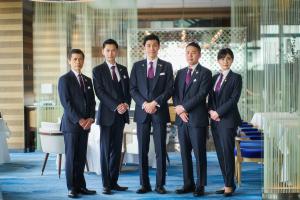 Členové personálu v ubytování Mandarin Oriental, Tokyo
