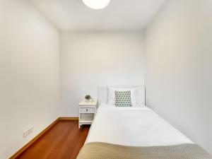 上海市にあるTyms 2BR Apt TianshanRD Near CESIS Line2のギャラリーの写真
