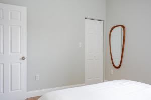 Fotografie z fotogalerie ubytování Stylish Stay in Center City, French-Japanese & Minimalist Vibes v destinaci Filadelfie