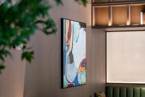 TV a/nebo společenská místnost v ubytování 忆泊城市酒店-临平宾馆