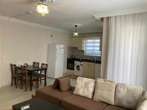 Kuchyň nebo kuchyňský kout v ubytování Dalaman Pansiyon & Family rooms