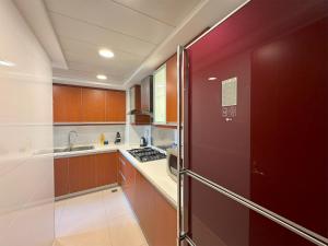 Een badkamer bij Tyms 2BR Apt Near ITC Xujiahui Line1 11