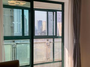 Afbeelding uit fotogalerij van Tyms 2BR Apt Near ITC Xujiahui Line1 11 in Shanghai