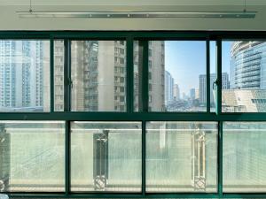 Afbeelding uit fotogalerij van Tyms 2BR Apt Near ITC Xujiahui Line1 11 in Shanghai