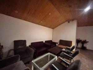 Istumisnurk majutusasutuses Mahiwal INN