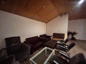 Istumisnurk majutusasutuses Mahiwal INN