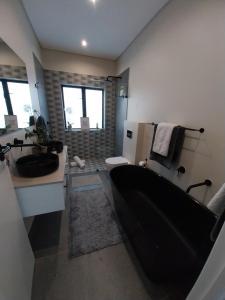 Posezení v ubytování White Feather Wellness Spa and Guest House + 11 fotografií