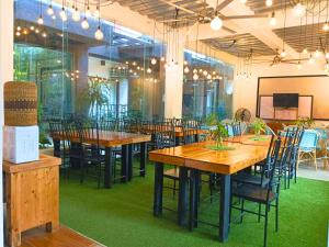 Restoran atau tempat lain untuk makan di Containers by Eco Hotels