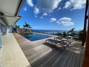 Loodusmaastik villa lähedal