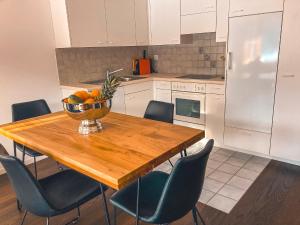 O bucătărie sau chicinetă la Traumwohnung in Bünderbergen