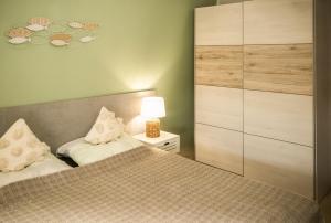 A bed or beds in a room at MeLuIs