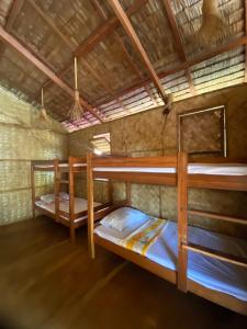 Palanda nebo palandy na pokoji v ubytování Sitio tourist inn