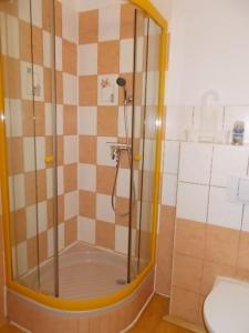 Koupelna v ubytování U Dvou lipek pod Broumovskými stěnami