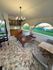 Posedenie v ubytovaní Pellegrini Apartman