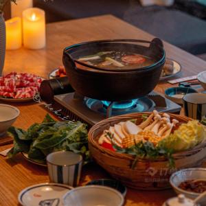 Jídlo v hotelu nebo okolí