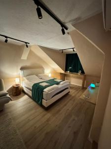 Postel nebo postele na pokoji v ubytování SA CITYCENTER Apartments