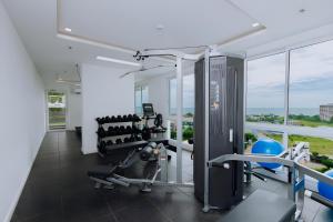 a room with a gym with a view at Новые апартаменты Empire Tower in Jomtien Beach