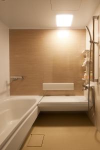 Salle de bains dans l'établissement Ueda Tokyu REI Hotel