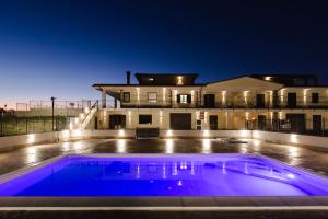 Bazén v ubytování Villa Olivieri B&B Wellness House nebo v jeho okolí + 38 fotografií