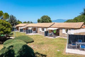 Budova, kde se prázdninový dům nachází