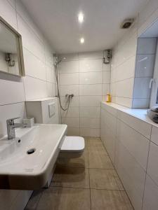 Koupelna v ubytování Apartment nähe Offenburg EuropaPark