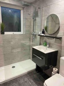 Ένα μπάνιο στο Holiday Bungalow in Arnside +44 φωτογραφίες