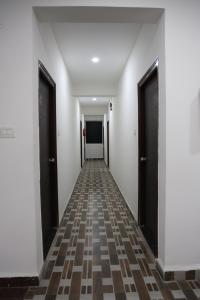 Gallery image of Innzoy Hotels - TNGO Colony in Hyderabad